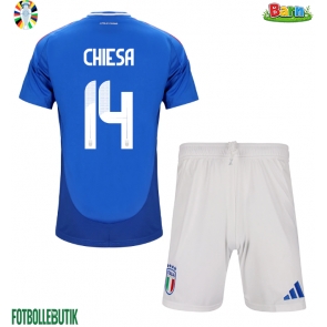 Italien Federico Chiesa #14 Hemmaställ Barn EM 2024 Kortärmad (+ Korta byxor)